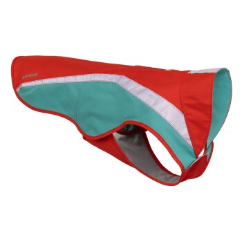 Eine lebendige rot-türkisfarbene Hundejacke mit reflektierenden Details, entworfen für den Außeneinsatz, mit dem Markennamen "RUFFWEAR."