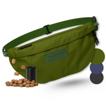 Olivegrünes Haustierzubehör-Tasche mit einem Reißverschluss-Oberfach und verstellbarem Riemen, mit einem Logo-Patch, das 'piuper' trägt.