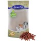 Lyra Pet Nature Power Hundeleckerlipaket mit einem hellbeigen Hintergrund, mit Bildern eines Hundes, einer Katze und einem Welpen, mit einem Stapel Leckerlis davor.