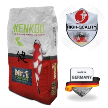 Kenkou Koi-Futterbeutel mit einem roten und weißen Koi-Fischgrafik, beschriftet mit "Nr. 1 EDITION schwimmend," mit "HOCHWERTIG" und "Hergestellt in Deutschland"-Siegeln.