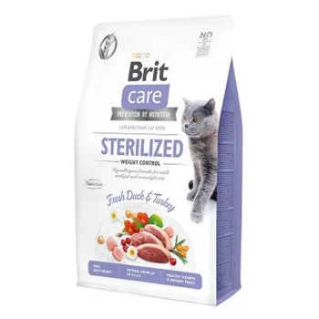 Worek karmy dla kotów Brit Care Superpremium dla sterylizowanych kotów, z świeżym mięsem z kaczki i indyka, oznaczony "Kontrola wagi" i "Hipoalergiczny".
