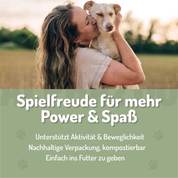 Verpackung der "Spielfreude" Hundetabletten von Alphazoo, mit umweltfreundlichen Ansprüchen und Text, der chemiefreie Zutaten hervorhebt.