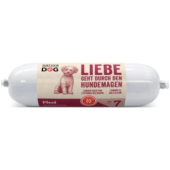 Wurst Pferd mit Gemüse 25x200 g Zylindrische Hundefutterverpackung mit der Aufschrift "natura DOG" und einer pinken Hundillustration sowie mehrsprachigem Text über Hundefuttergeschmäcker.