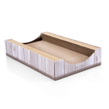 Der Kratzkarton Pappe-Katzenkratzpad mit einem Holztextur-Design, das eine erhöhte Kante und eine strukturierte Kratzoberfläche aufweist.