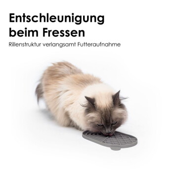 Silikon-Fütterungsmatte für Haustiere, die in Händen gehalten wird, mit wellenförmigem Design; der Text lautet "Rutschfest & flexibel" und erklärt die rutschfesten Eigenschaften.