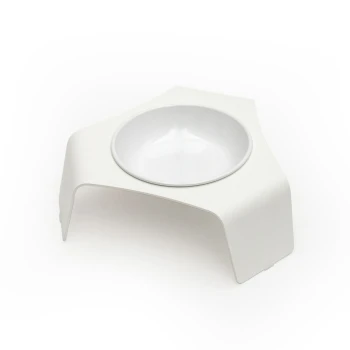 Weiße erhöhte Futterschüssel für Haustiere mit einer runden inneren Schale, entworfen für einen einfachen Zugang für Haustiere.