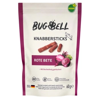 Vegane Rote-Bete-Snackstäbchen in einer 60g-Packung, beschriftet "BUG&BELL KNABBERSTICKS ROTE BETE," mit einem Design aus geräuchertem Holz.