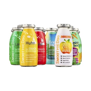 Bunte "SmoothieDog" Smoothie-Flaschen für Hunde, mit Huhn-, Rind- und Gemüsegeschmack, die natürliche Zutaten und gesundheitliche Vorteile hervorheben.