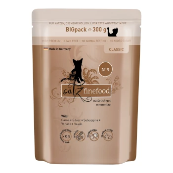 300g Catz Finefood Verpackung "N° 9" mit einem braunen Design, Katzensilhouette und Etiketten: "Wild," "Getreidefrei," "Kein Zuckerzusatz," "Keine Tierversuche."