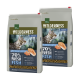Deux sacs de nourriture pour chats Real Nature Wilderness avec un chat et un fond forestier, mettant en avant "70% de poisson frais" et "Lachs Salmon."