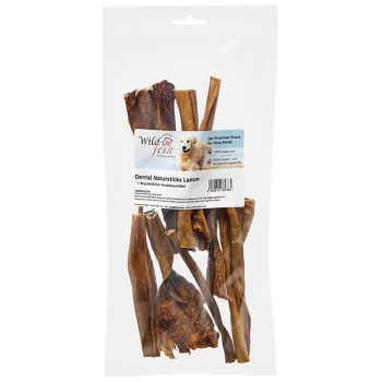 Packung Wild & fein Dental Natural Lammsticks Hundesnacks mit Golden Retriever Bild und deutschem Text.