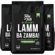 Drei schwarze Säcke Tales & Tails Hundefutter mit der Aufschrift „Lamm Ba Zamba!“ mit Lamm und Gemüse, je 4 kg.