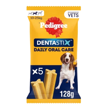 Pedigree Dentastix Daily Oral Care dog treats for 10-25kg dogs, pack of 5, 128g, recommended by vets.