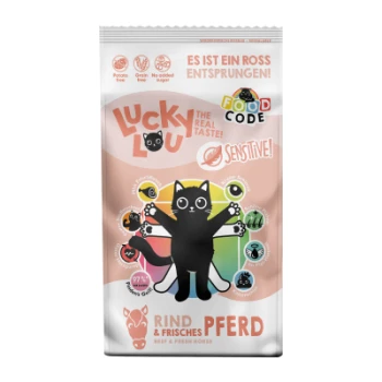 Un sac de nourriture pour chats "Lucky Lou" avec un chat noir de dessin animé, mettant en avant "Sensitive !" et présentant un texte allemand pour le bœuf et le cheval.