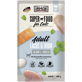 MAC's Super Food for Cats verpakking met Adult Zalm & Kip smaak, benadrukt graanvrije ingrediënten, kruiden en vitamines.