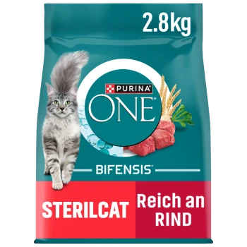 Purina ONE Bifensis Katzenfutterbeutel, 2,8 kg, mit einer flauschigen grauen Katze, mit dem Text 'STERILCAT' und 'Reich an RIND', der prominent angezeigt wird.