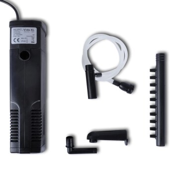 Schwarze Aquariumluftpumpe mit Zubehör, einschließlich eines klaren Luftschlauchs und mehreren Düsenaufsätzen, beschriftet mit "Vida XL."