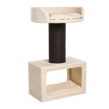 Katzenbaum mit einer plüschigen oberen Plattform und einem Kratzbaum, der einen gemütlichen Rückzugsort und weiche Bettwäsche in Cremefarbe bietet.
