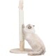 Eine flauschige, hellfarbige Katze kratzt an einem hohen, natürlichen Holzkratzbaum, der mit beigem Seil umwickelt ist, auf einer runden Holzbasis.