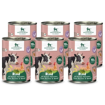 Sechs Dosen Knuffelwuff Natur-Haustierfutter mit einer Kuh- und Hühnerillustration, beschriftet mit '70% Rind & Huhn' und 'Ohne Gluten.'