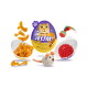 Lila eiförmiges JOYTOY! 2in1 Katzensnack mit Hähnchenflocken, umgeben von Spielzeugen: Tau-Maus, roter Stachelball, Federball.