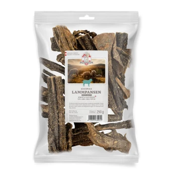 Eine klare Plastiktüte mit knusprigen Lammtreats für Hunde, beschriftet mit "Knusprige Lammpansen," mit einem Gewicht von 250g.