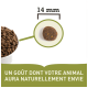 Bol de croquettes pour animaux avec un morceau de 14 mm mis en avant et le texte : "UN GOÛT DONT VOTRE ANIMAL AURA NATURELLEMENT ENVIE."