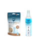 Eine Tüte Shiimun Skin Haustierergänzung und eine Flasche Shampoo Care, beide mit natürlichen Inhaltsstoffen und Vorteilen für die Haustierpflege.