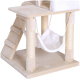 Ein beiger Katzenbaum mit einem mehrstufigen Design, das eine kleine Plattform, eine Hängematte und eine Leiter zum Klettern umfasst.