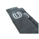 Schwarze Haussocken für Haustiere mit weißem gesticktem 'U'-Logo, in einem Winkel präsentiert, um Textur und Design zu zeigen.