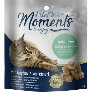 Sachet de friandises pour chat «Filet bites Moments» thon avec anchois, image d'un chat tigré, 50 g
