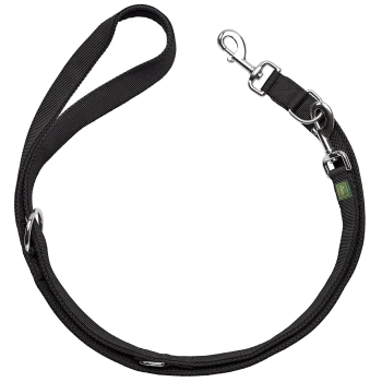 Schwarze Hundeleine mit gepolstertem Griff und Metallclip, mit einem grünen Etikett mit dem Markenlogo.