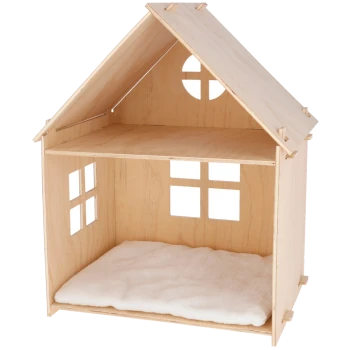 Holz-Haustierhaus mit Satteldach, ausgeschnittenen Fenstern und einem weichen weißen Kissen im Inneren.