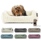 Ein cremefarbener, gerippter Hundebett mit einem Herzanhänger, umgeben von sechs bunten Betten in Grau, Teal, Grün, Mauve und Beige.