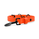 Helle orangefarbene Hundeleine mit schwarzen Clips und Löchern zur Anpassung, flach auf einem weißen Hintergrund ausgelegt.