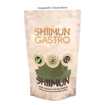 Eine "SHIIMUN GASTRO" Haustierergänzungsmittelverpackung mit einem natürlichen Design und deutschem Text über die Vorteile von Shiitake-Pilzen.