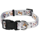 Ein verspieltes Hundehalsband mit einem grauen Riemen, der mit Cartoon-Hundegesichtern, Pfotenabdrücken und dem Text 'Hug me' verziert ist.