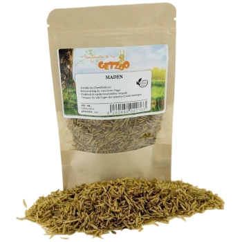 Eine Tüte mit getrockneten Mehlwürmern, beschriftet mit "GETZOO Maden", mit einem natürlichen Hintergrund, enthält 25 g proteinreiches Futter für kleine Nagetiere.