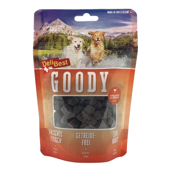 Eine Verpackung für Haustierleckerlis mit zwei Hunden, die im Wasser spielen, beschriftet mit "DeliBest Goody" und den Texten "Frisches Fleisch", "Getreide-frei" und "Semi Moist".