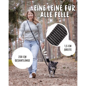 Person führt kleinen Hund an einer geflochtenen Leine im Wald; sichtbarer Text: „EINE LEINE FÜR ALLE FELLE; 230 CM; 1,5 CM“.
