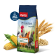 Ein Sack Panto LMK Legekorn Hühnerfutter mit bunten Hühnerillustrationen und Text über Eierlegen und Vitamine.