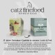 Zwei Katzenfutterpakete von catz finefood, Classic Collection II und Finest Selection II, mit Markenlogo und deutschem Text über Premiumqualität.