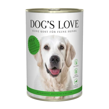 Eine Dose DOG'S LOVE Hundefutter mit einem lächelnden Golden Retriever auf dem Etikett, das "55% WILD" und "MIT KARTOFFEL, ZWETSCHKE & SELLERIE" angibt.