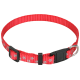 Roter Haustierhalsband mit Pfotenabdruckdesign, ausgestattet mit einer schwarzen Schnalle und einem metallenen D-Ring zur Leinenbefestigung.
