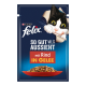 Pochette de nourriture pour chat Felix avec un chat noir et blanc joueur regardant à travers l'emballage, avec le texte "So gut wie es aussieht mit Rind in Gelee."