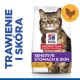 Torba z karmą dla kotów Hill's Science Plan z kotem rasy tabby, oznaczona 'Wrażliwy żołądek i skóra' z kurczakiem oraz 'Zalecane przez weterynarzy.'