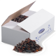 Eine weiße Box mit Lura Pet Trockenleckerlis, teilweise geöffnet mit dunklen Stücken innen und einigen herausgefallen, verziert mit Pfotenabdrücken.