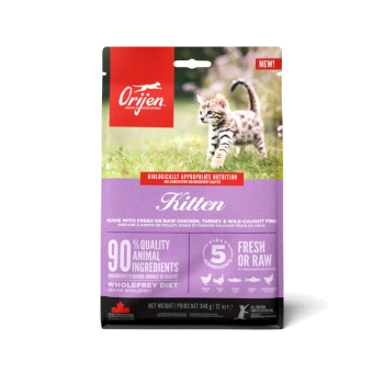 Emballage de nourriture pour chat Orijen Kitten mettant en avant un chaton joueur sur l'herbe, soulignant "90 % d'ingrédients animaux de qualité" et "frais ou cru".