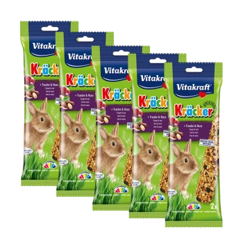 Fünf Vitakraft Kräcker Packungen Traube & Nuss für Kaninchen mit braunem Kaninchen-Foto und Saaten-Stick