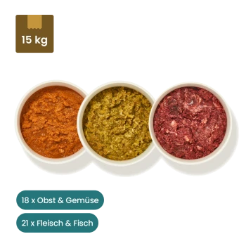 Tierfutterauswahl mit 14 Packungen Fleisch, 6 Knochen, 1 Fisch und 18 Portionen Obst und Gemüse, mit sichtbaren Produktetiketten.
